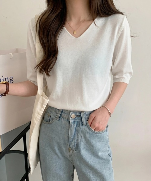 HAILY(ヘイリー)の「5分袖Vネックシンプルニット(ニット/セーター・レディース・ベージュ/パープル/ホワイト/レッド/ブラック/アイボリー・FREE)」の7枚目の写真