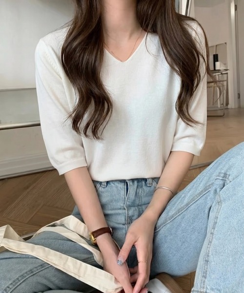 HAILY(ヘイリー)の「5分袖Vネックシンプルニット(ニット/セーター・レディース・ベージュ/パープル/ホワイト/レッド/ブラック/アイボリー・FREE)」の8枚目の写真