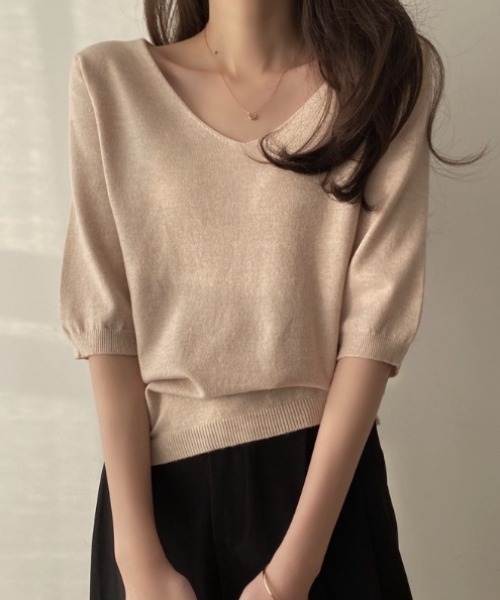 HAILY(ヘイリー)の「5分袖Vネックシンプルニット(ニット/セーター・レディース・ベージュ/パープル/ホワイト/レッド/ブラック/アイボリー・FREE)」の21枚目の写真