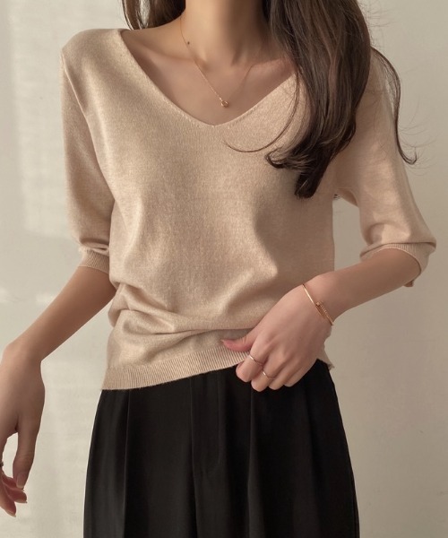 HAILY(ヘイリー)の「5分袖Vネックシンプルニット(ニット/セーター・レディース・ベージュ/パープル/ホワイト/レッド/ブラック/アイボリー・FREE)」の22枚目の写真