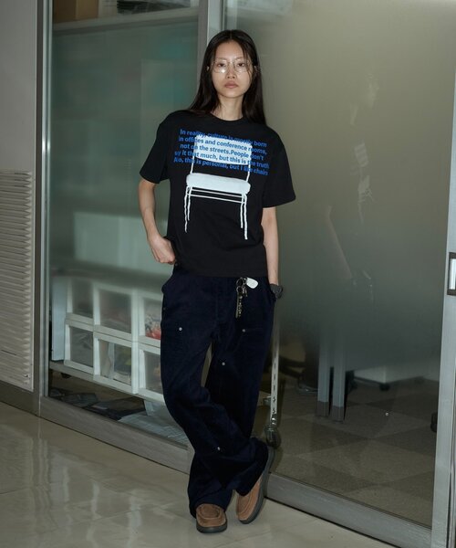 WHO'S WHO gallery（フーズフーギャラリー）の「【OFFICE SERVICES】 OFFICE CHAIR TEE（Tシャツ/カットソー・レディース・ホワイト/ブラック・LARGE/MEDIUM）」の15枚目の写真