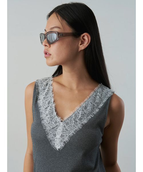 Henon.(ヘノン)の「レースVネックカットワンピース(ワンピース・レディース・ブラック/チャコールグレー/イエロー・F)」の11枚目の写真