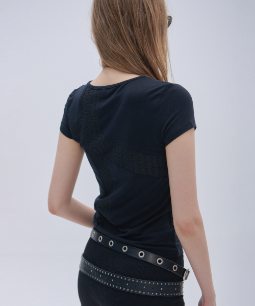 PLACE STUDIO（プレイススタジオ）の「バッククロスレース配色ポイントベーシックセミクロップウィメンズ半袖Tシャツ[ブラック]（Tシャツ/カットソー・レディース・ブラック・FREE）」の3枚目の写真