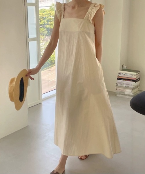 YUGA(ユーガ)の「YUGA_YGMC Korean-style Frill-sleeve resort dress(ワンピース・レディース・ライトブルー/ライトベージュ・FREE)」の1枚目の写真