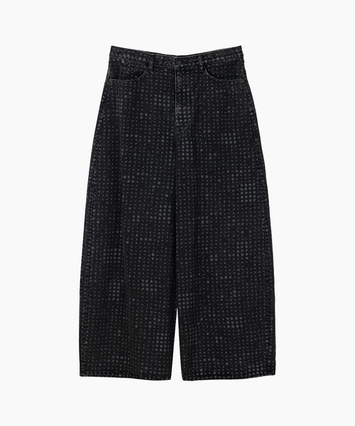 LAD MUSICIAN(ラッドミュージシャン)の「14oz DENIM STUDZ ROUND PANTS(デニムパンツ・メンズ・ブラック・42)」の1枚目の写真