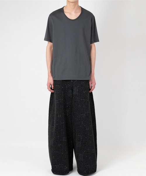 LAD MUSICIAN(ラッドミュージシャン)の「14oz DENIM STUDZ ROUND PANTS(デニムパンツ・メンズ・ブラック・42)」の2枚目の写真