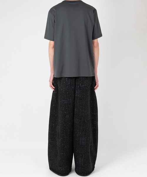 LAD MUSICIAN(ラッドミュージシャン)の「14oz DENIM STUDZ ROUND PANTS(デニムパンツ・メンズ・ブラック・42)」の4枚目の写真