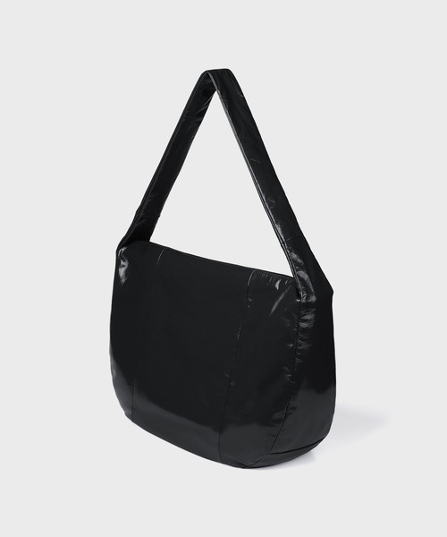Paul Smith(ポールスミス)の「“ソフトアングル” ショルダーバッグ【463000 N290S】(ショルダーバッグ・メンズ・グレイッシュベージュ/ブルー/ブラック・FREE)」の4枚目の写真