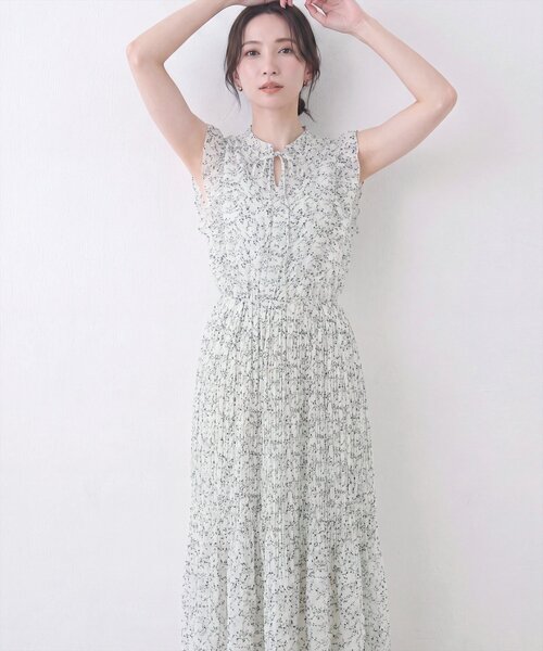 natural couture(ナチュラルクチュール)の「プリーツスリーブノースリワンピース(ワンピース・レディース・その他1/その他2/その他3/その他4・FREE)」の2枚目の写真