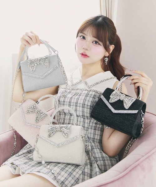 Belle Charme（ベルシャルム）の「【Belle Charme】Crystal Ribbon Chain Bag（ショルダーバッグ・レディース・ブラック/ピンク/オフホワイト/シルバー・FREE）」の7枚目の写真