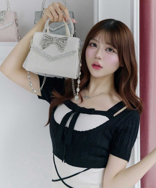 Belle Charme（ベルシャルム）の「【Belle Charme】Crystal Ribbon Chain Bag（ショルダーバッグ・レディース・ブラック/ピンク/オフホワイト/シルバー・FREE）」の12枚目の写真