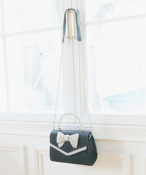 Belle Charme（ベルシャルム）の「【Belle Charme】Crystal Ribbon Chain Bag（ショルダーバッグ・レディース・ブラック/ピンク/オフホワイト/シルバー・FREE）」の22枚目の写真