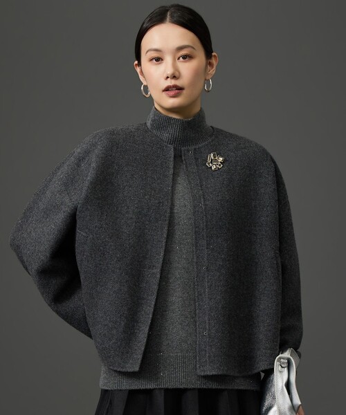 自由区(ジユウク)の「リバーノーカラー ジャケット(ノーカラージャケット・レディース・黄土色系/グレー系・32)」の2枚目の写真