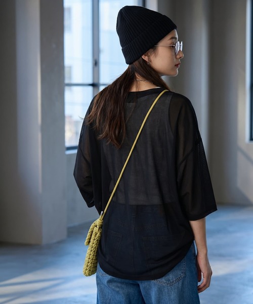 STYLE DELI(スタイルデリ)の「【BLK001】シアー半袖プルオーバー(Tシャツ/カットソー・レディース・ブラック/ブルー/イエロー・FREE)」の7枚目の写真