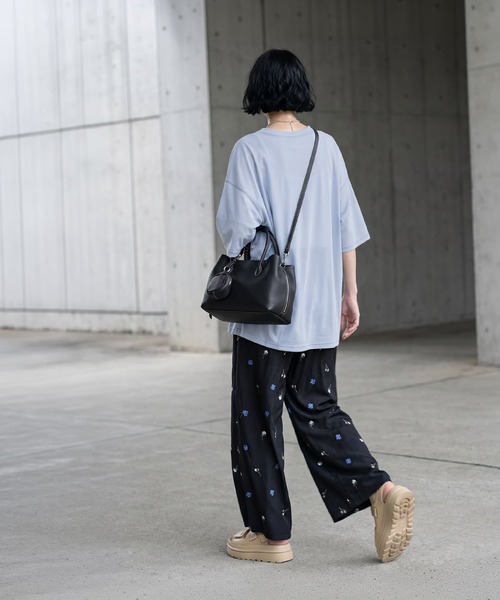 STYLE DELI(スタイルデリ)の「【BLK001】シアー半袖プルオーバー(Tシャツ/カットソー・レディース・ブラック/ブルー/イエロー・FREE)」の16枚目の写真