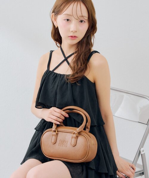 continuer de NICE CLAUP(コンティニューデナイスクラップ)の「ころんと愛らしいミニボストンバッグ(ボストンバッグ・レディース・ブラウン/ブラック/キャメル・FREE)」の4枚目の写真