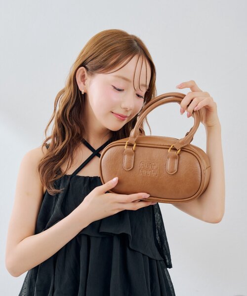 continuer de NICE CLAUP(コンティニューデナイスクラップ)の「ころんと愛らしいミニボストンバッグ(ボストンバッグ・レディース・ブラウン/ブラック/キャメル・FREE)」の5枚目の写真