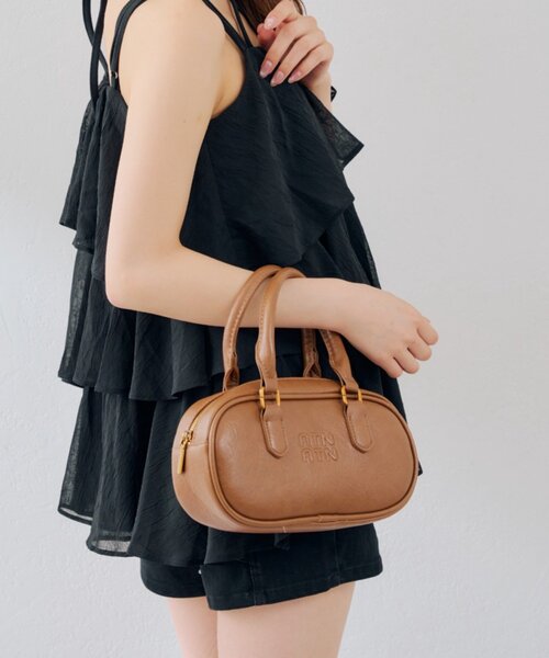continuer de NICE CLAUP(コンティニューデナイスクラップ)の「ころんと愛らしいミニボストンバッグ(ボストンバッグ・レディース・ブラウン/ブラック/キャメル・FREE)」の7枚目の写真