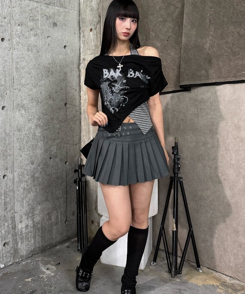 Figments(フィグメンツ)の「ダブルベルトプリーツミニスカパン(スカート・レディース・その他1/ブラック・SMALL/MEDIUM)」の7枚目の写真