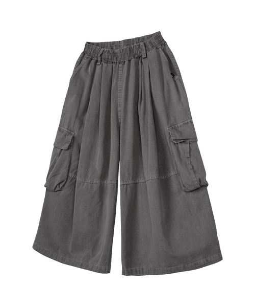 UMM(ウム)の「ピグメントウォッシングカーゴバミューダパンツ 3COLOR(その他パンツ・メンズ・グレー/チャコール/カーキ・F)」の2枚目の写真