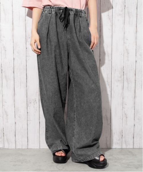 GORGE(ゴージ)の「《ウエストゴム・ドロスト仕様》イージーデニムワイドパンツ/カジュアル×ストリート/オールシーズン/全3色(その他パンツ・レディース・その他1/サックスブルー/チャコール・F)」の2枚目の写真