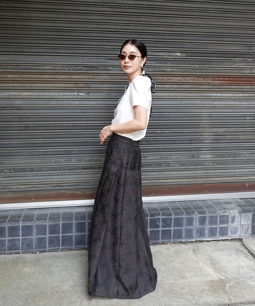 Ameri（アメリ）の「DEFORMATION SHOULDER CUT TOP（Tシャツ/カットソー・レディース・アイボリー/ライトブルー/ネイビー・FREE）」の5枚目の写真