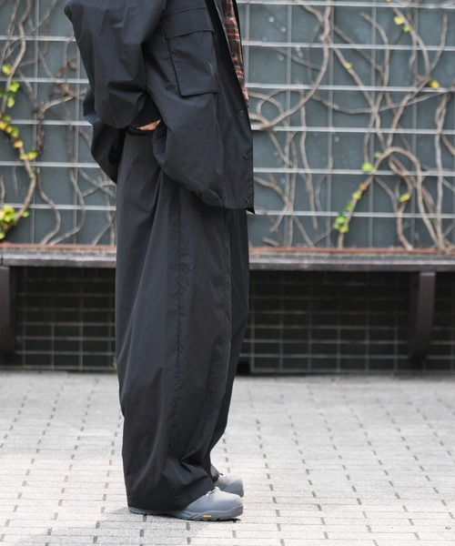 EKAL(エカル)の「MoLightテーパードパンツ(その他パンツ・レディース・グリーン/ブラック・ONE)」の7枚目の写真