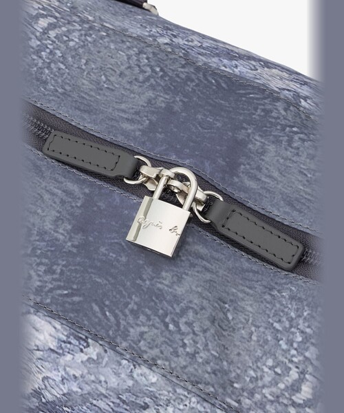 agnes b.（アニエスベー）の「フォトプリント ナイロン 2way ラージ ボストンバッグ "My bag" RAT01R-01（ボストンバッグ・レディース・グリーン・FREE）」の6枚目の写真