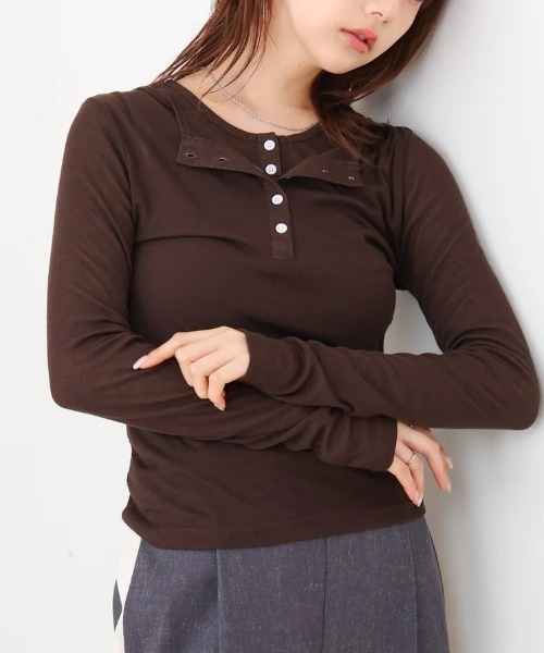 Bab(バブ)の「ボタンタンクセット ヘンリーネックトップス(Tシャツ/カットソー・レディース・ネイビー/ブラック/ブラウン/杢グレー・MEDIUM)」の12枚目の写真