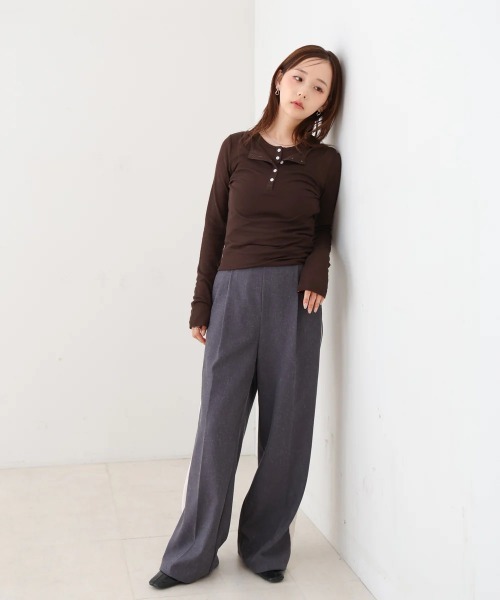 Bab(バブ)の「ボタンタンクセット ヘンリーネックトップス(Tシャツ/カットソー・レディース・ネイビー/ブラック/ブラウン/杢グレー・MEDIUM)」の14枚目の写真