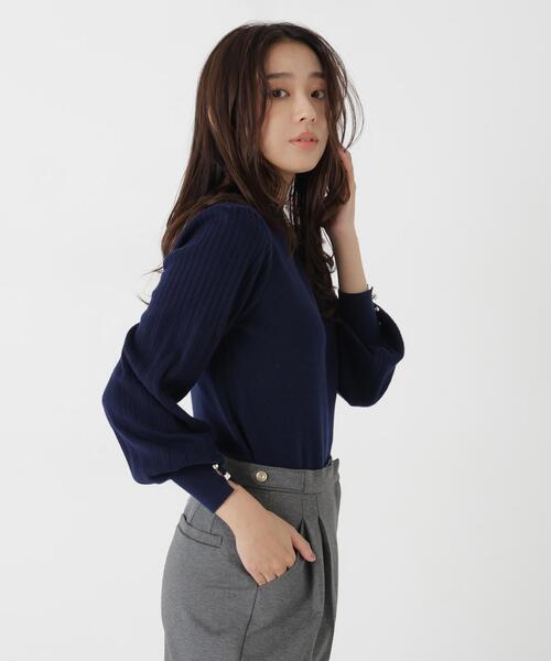 NATURAL BEAUTY BASIC(ナチュラルビューティーベーシック)の「プリーツスリーブニット(ニット/セーター・レディース・グレー/ネイビー/オフホワイト/ピンク・FREE)」の7枚目の写真