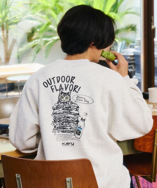 KAVU(カブー)の「KAVU/カブー 限定展開 KAVU×FREAK'S STORE / カブ― 別注 デザイン刺繍 クルーネック スウェット / Burger Cat(Tシャツ/カットソー・メンズ・スミクロ/グレイッシュベージュ/ネイビー/アッシュグレー・SMALL/MEDIUM/LARGE)」の3枚目の写真