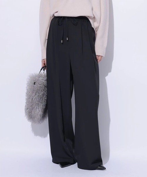 Mystrada（マイストラーダ）の「リラックスパンツ（その他パンツ・レディース・ブラック/オフホワイト/モカ・38/36）」の2枚目の写真