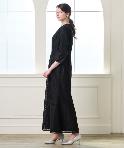 AIMER(エメ)の「パールボタン付き総レースマーメイドパーティードレス(ドレス・レディース・ベージュ/ブラック・LARGE/MEDIUM)」の7枚目の写真