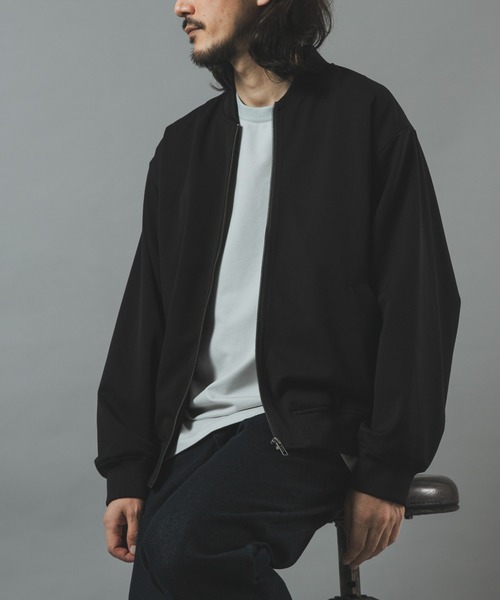 ITEMS URBANRESEARCH(アイテムズ アーバンリサーチ)の「TRストレッチ MA-1 ブルゾン(ブルゾン・メンズ・ブラック/オリーブ/チャコールグレー・MEDIUM/LARGE)」の10枚目の写真