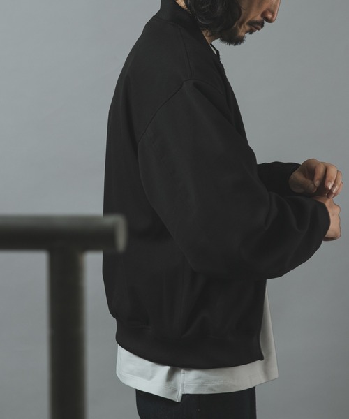 ITEMS URBANRESEARCH(アイテムズ アーバンリサーチ)の「TRストレッチ MA-1 ブルゾン(ブルゾン・メンズ・ブラック/オリーブ/チャコールグレー・MEDIUM/LARGE)」の11枚目の写真