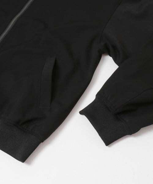 ITEMS URBANRESEARCH(アイテムズ アーバンリサーチ)の「TRストレッチ MA-1 ブルゾン(ブルゾン・メンズ・ブラック/オリーブ/チャコールグレー・MEDIUM/LARGE)」の20枚目の写真