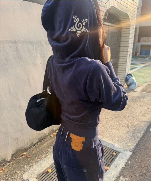 RuNaKi'Hu'（ルナキフ）の「WXJ037 ホワリ VELUA セミクロップドフーディージップアップ（ネイビー）（パーカー・レディース・その他・1/2）」の11枚目の写真