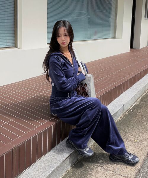 RuNaKi'Hu'（ルナキフ）の「WXJ037 ホワリ VELUA セミクロップドフーディージップアップ（ネイビー）（パーカー・レディース・その他・1/2）」の12枚目の写真