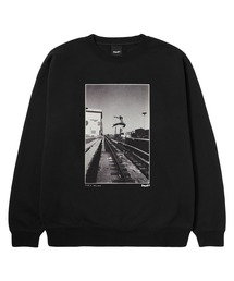HUF（ハフ）の「TAKING THE LEAP CREW（スウェット）」