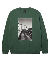 HUF（ハフ）の「TAKING THE LEAP CREW（スウェット）」