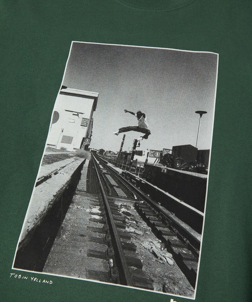 HUF(ハフ)の「TAKING THE LEAP CREW(スウェット・メンズ・ブラック/ダークグリーン・L/M/S/XL)」の6枚目の写真