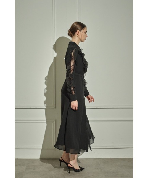 ERADIE(エラディエ)の「Sheer Cascade Shirt One-piece シアーラッフルシャツワンピース(ワンピース・レディース・ブラック/アイボリー・FREE)」の15枚目の写真