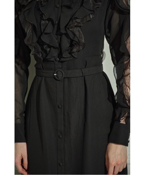 ERADIE(エラディエ)の「Sheer Cascade Shirt One-piece シアーラッフルシャツワンピース(ワンピース・レディース・ブラック/アイボリー・FREE)」の5枚目の写真