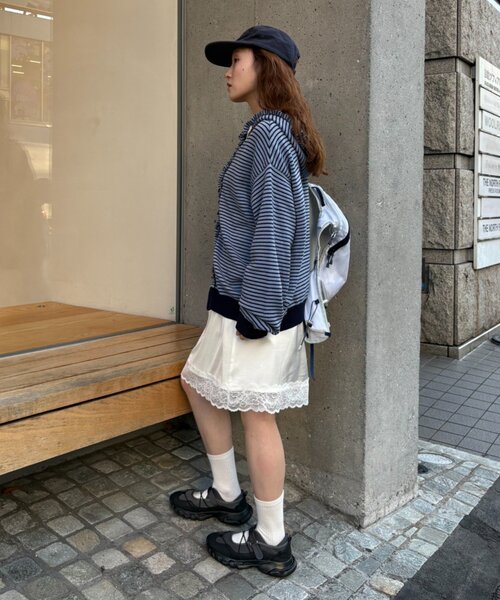 w closet(ダブルクローゼット)の「ボーダーフリルニットパーカー(パーカー・レディース・ブルー/グリーン/アイボリー/レッド・FREE)」の18枚目の写真