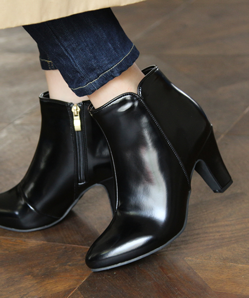 SESTO（セスト）の「シンプルすっきりシルエットのショートブーツ（ブーツ・レディース・ブラック/ブラック系その他2/ブラック系その他/ブラック系その他3/ダークブラウン/グレー/ベージュ系その他/ベージュ系その他2・LL/3L/L/M/S）」の2枚目の写真