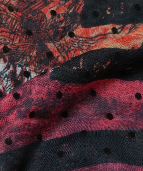 Desigual（デシグアル）の「「Desigual/デシグアル」スカーフ（マフラー・レディース・グリーン系その他・ONE SIZE）」の4枚目の写真