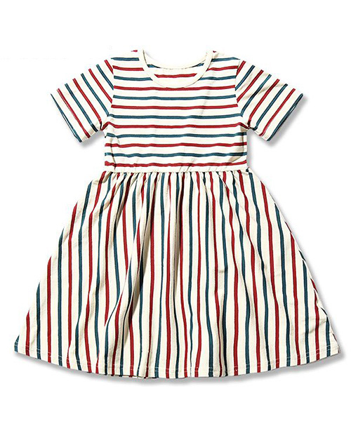 devirock（デビロック）の「ウエスト切替先染めボーダー半袖ワンピース（ワンピース・キッズ・ブラック/トリコロール/チャコール/レッド/ネイビー/レッド系その他・120cm/160cm/100cm/140cm/150cm/110cm/130cm）」の14枚目の写真