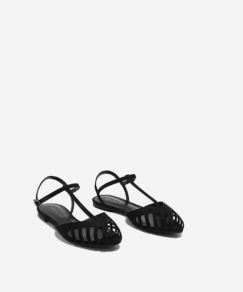 CHARLES & KEITH（チャールズ & キース）の「カットアウトサンダル / CUT-OUT SANDALS（サンダル・レディース・グリーン/レッド/ブラック・23cm/24cm/23.5cm/22.5cm/24.5cm）」の12枚目の写真