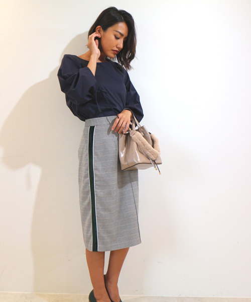 FREE'S MART（フリーズマート）の「◆サイドラインチェックペンシルスカート（スカート・レディース・グレー系その他/ホワイト系その他・MEDIUM/SMALL）」の2枚目の写真